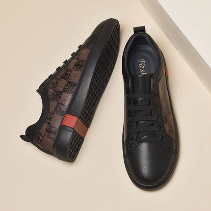 Europe New Shoes for Men Genuine Leather Casual Shoes Cool Black Flat Skateboard Shoes Street Fashion Sneakers