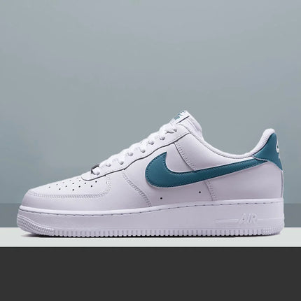 Scarpe da ginnastica classiche unisex Nike Air Force 1 Low, comoda ammortizzazione e costruzione resistente per uno stile versatile FJ4146-114