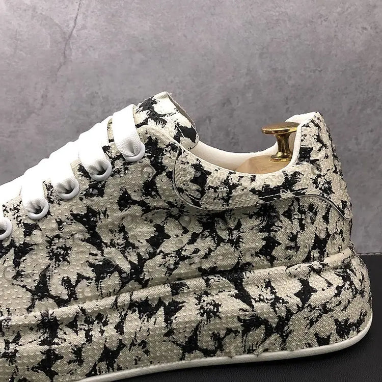 New Men Shoes Outdoor Casual Sneakers Rhinestone Board Shoes Men Fashion Deerskin Sports Large Size Shoes Men Zapatillas Hombre
