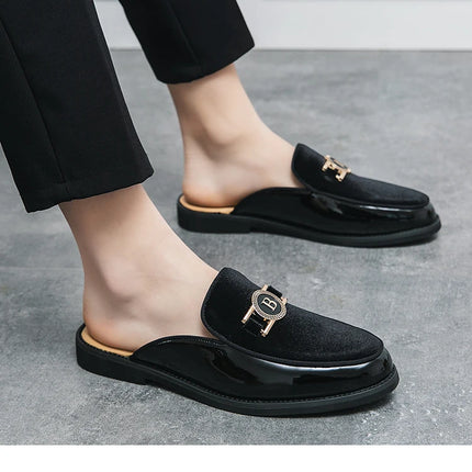 Scarpe casual in pelle da uomo Ciabatte nere di lusso Appartamenti di moda Pantofole da esterno traspiranti estive Mocassini slip on maschili firmati