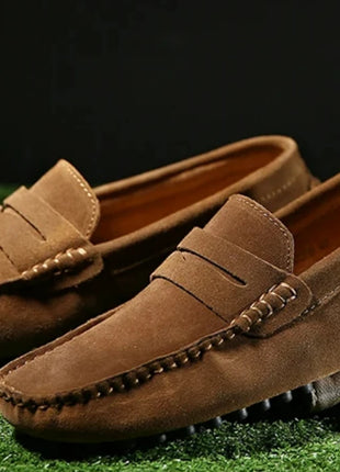 Scarpe casual da uomo fatte a mano Mocassini morbidi Scarpe da guida leggere Moda Slip on Flats Mocassini di alta qualità Scarpe da uomo antiscivolo