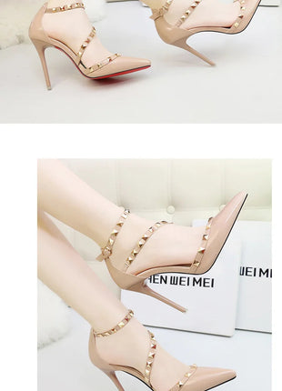 Scarpe tacco alto da donna estive in Europa e America Moda punta a punta bocca superficiale rivetto scava fuori sandali a spillo da discoteca platinumshop