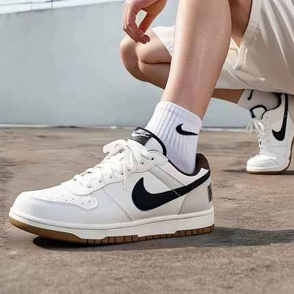 Sneakers Nike BIG LOW per Uomo - Modello Low-Top - Nuova Collezione Estate 2026 - Scarpe Casual - 854166-101