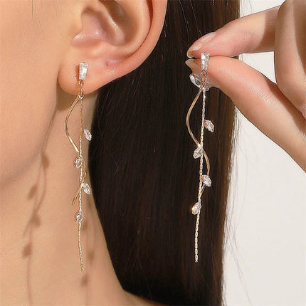 Luxury Temperament Green Zircon Drop Earrings For Women Korean Fashion Long Tassel Rhinestone Earring Wedding Party Jewelry PlatiNum
