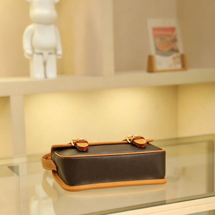 Borsa a tracolla da donna spaziosa e leggera in microfibra effetto pelle, perfetta per il weekend, lo shopping al supermercato e l'uso quotidiano.