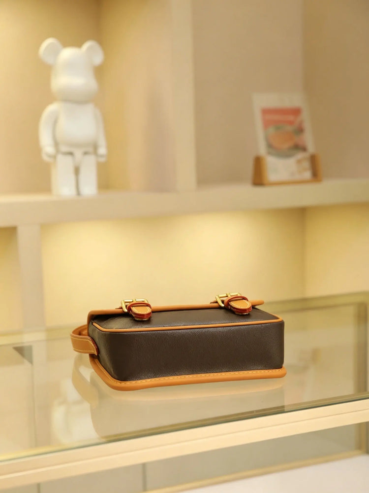 Borsa a tracolla da donna spaziosa e leggera in microfibra effetto pelle, perfetta per il weekend, lo shopping al supermercato e l'uso quotidiano.