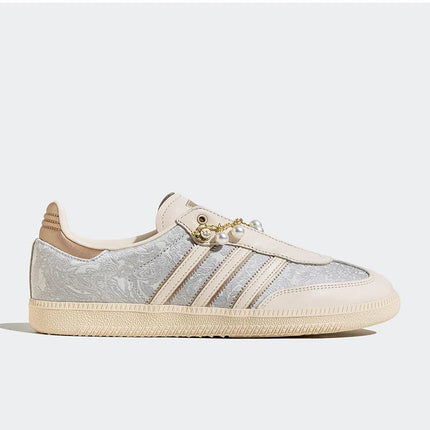 Scarpe sportive casual Adidas ufficiali autentiche a tre strisce da donna leggere e traspiranti resistenti all'usura JQ2616