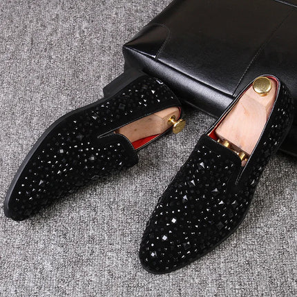 Scarpe eleganti da uomo Mocassini neri a punta di lusso Scarpe con paillettes in metallo denim Scarpe da sposa per feste da uomo di alta qualità Novità