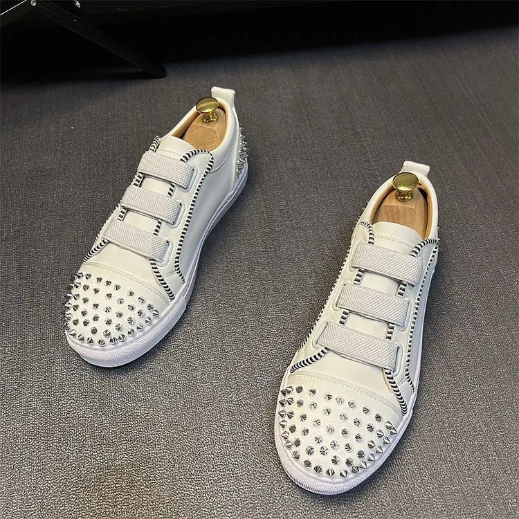 Sneaker Casual Men Designer Rivet Board Shoes Fashion Split Leather Upper Flat Platform White Shoes High Top Nightclub Shoes
