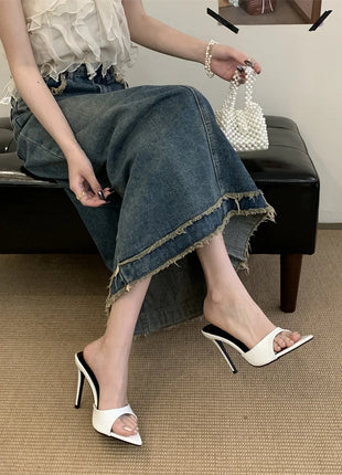 Hlieny 2026 Mode d'été Talons aiguilles Femmes Pantoufles pointues Banquet Robe Sandales Fête Mariage Mules Présentations de fabricants de jeux Chaussures