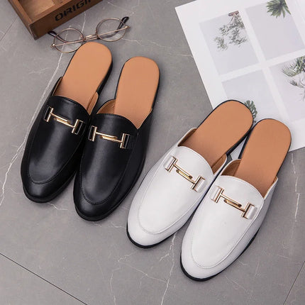 Mezze pantofole da uomo di moda 2022 Scarpe da uomo in pelle di alta qualità Muli classici Mezze scarpe antiscivolo Uomo Estate Mocassini bianchi