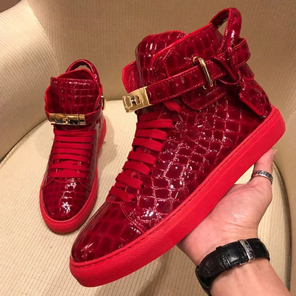 Men Red Crocodile Pattern High Top Sneakers Glossy Patent Leather Metal Buckle Lace-up Casual Shoes Streetwear Male Footwear