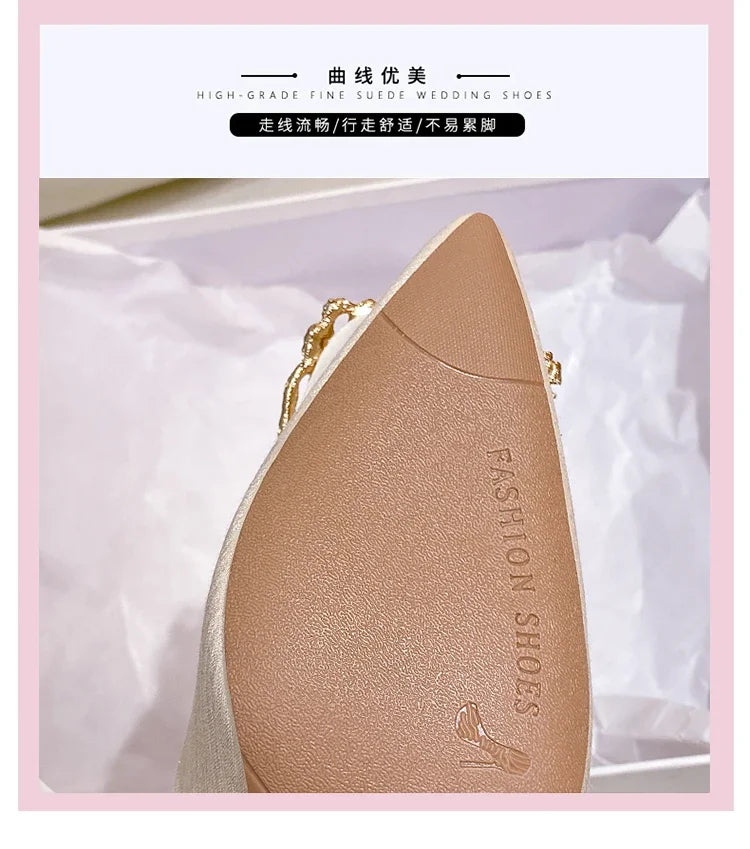 Moda di lusso Rivetto Fibbia Cintura Appartamenti Mocassino slip-on da donna Scarpe a punta Scarpe da balletto Mocassini da donna da ufficio 2025