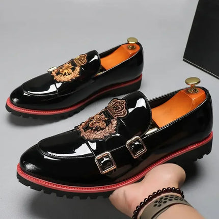 Scarpe in pelle di lusso per uomo Moda ricamo Uomo Scarpe da monaco stile britannico Mocassini di alta qualità Scarpe da uomo d'affari casual 2025