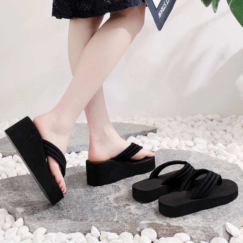 Women Fashion Wedge Flip Flops Summer Platform Shoes Light Weight Girls Indoor Beach Slippers Black Color Ladies Street Sandals
