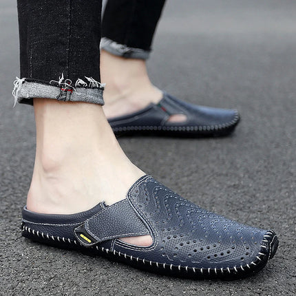 Nuove pantofole da uomo in vera pelle estate traspirante Casual muli mezze scarpe leggere per uomo mocassini da guida antiscivolo all'aperto uomo