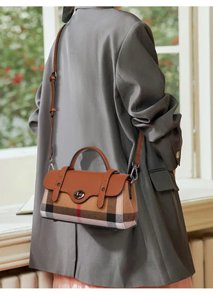 Borsa Mini Boston a Righe e Quadri in Tessuto con Finiture in Ecopelle, Chiusura a Giro e Torsione, Design con Patta, Borsa a Mano da Donna, a Tracolla, Portamonete