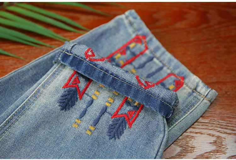 AmaxluluE Jeans larghi strappati da donna alla moda estiva Pantaloni in denim ricamati per il tempo libero da donna Pantaloni Harem elastici da donna vintage