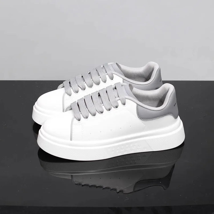 Fashion Men Skateboarding shoes Casual Sport Shoes Platform Sneakers Outdoor Breathable White Running Shoes Women Tennis Shoes