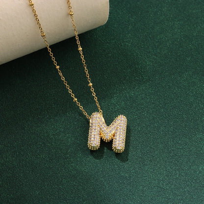 Nuove collane di lusso in acciaio inossidabile con 26 lettere inglesi in cristallo di zircone per le donne Commercio all'ingrosso di gioielli con catena girocollo femminile alla moda