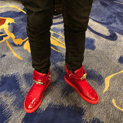 Men Red Crocodile Pattern High Top Sneakers Glossy Patent Leather Metal Buckle Lace-up Casual Shoes Streetwear Male Footwear