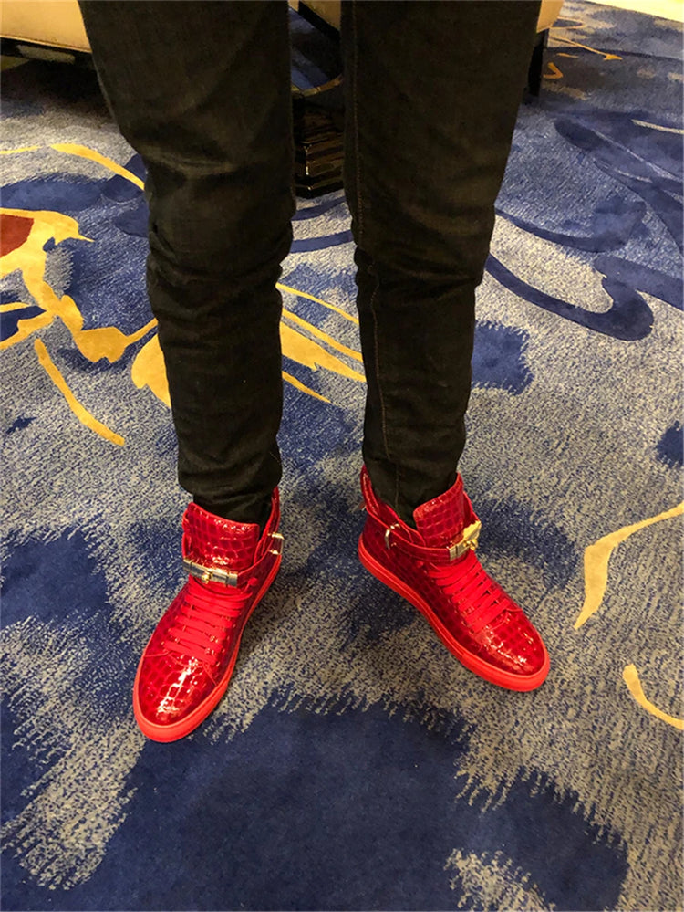 Men Red Crocodile Pattern High Top Sneakers Glossy Patent Leather Metal Buckle Lace-up Casual Shoes Streetwear Male Footwear