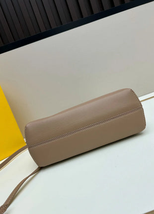 Borsa con Chiusura a Scatto in Morbida Pelle Color Tè al Latte, Borsa di Lusso Multiuso