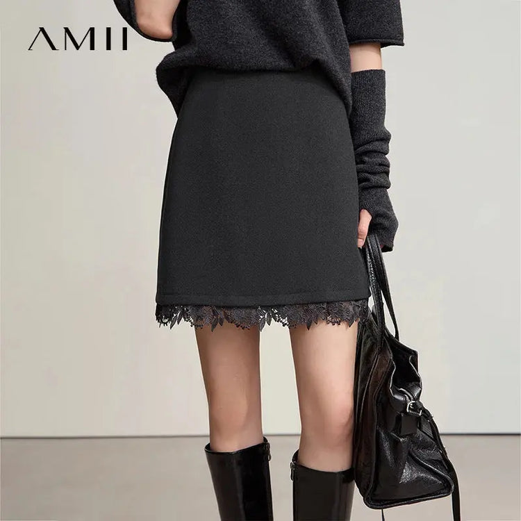 AMII Minimalist Mini Skirt 2025 Winter New Short Wool Warm Skirts For Women Patchwork Lace Casual Solid Clothing Ladies 12544125 PlatiNum
