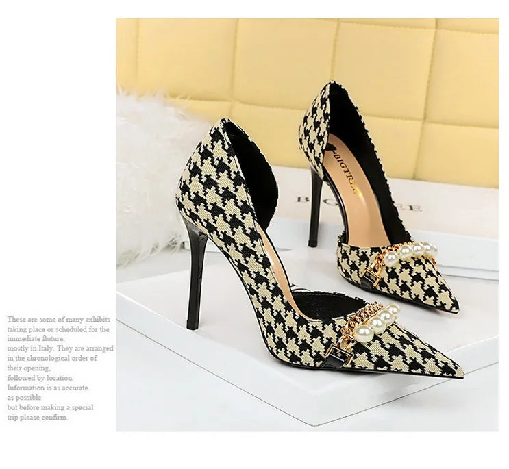 BIGTREE Scarpe 2026 Primavera Donna Pompe Catena di metallo perlato Tacchi alti Grana a quadri Tacchi a spillo Tacchi da donna Scarpe da banchetto di lusso 43 platinumshop