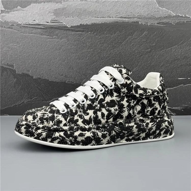 2026 New Rhinestone Spikes Flat Leather Shoes Fashion Men Embroidery Loafer Dress Smoking Slipper Casual Diamond Shoe 38-43