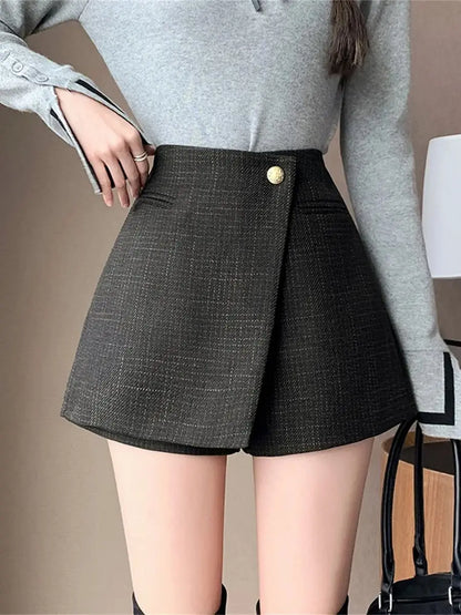Autumn New Solid Woolen Shorts Skirt For Women 2025 New Fall Winter Small Fragrant Style Buttons Deco High Waisted Tweed Shorts
