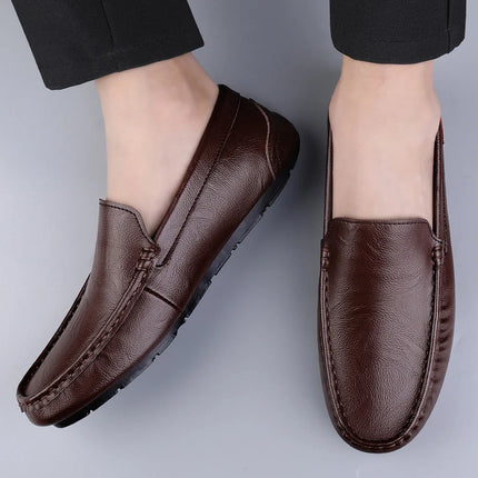Scarpe casual da uomo in vera pelle Mocassini da uomo di marca di lusso Mocassini Slip traspiranti su scarpe da guida italiane Chaussure Homme