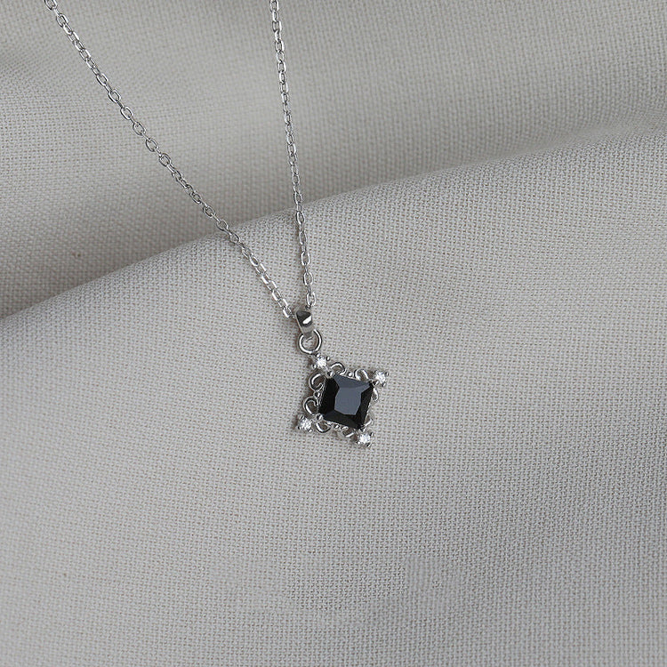VOQ Silver Color Black Square Necklace Women's Fashion Temperament Birthday Student Friendship Gift Jewelry Necklace for Women PlatiNum