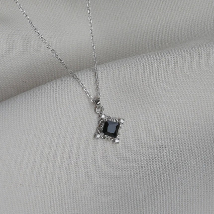 VOQ Silver Color Black Square Necklace Women's Fashion Temperament Birthday Student Friendship Gift Jewelry Necklace for Women PlatiNum