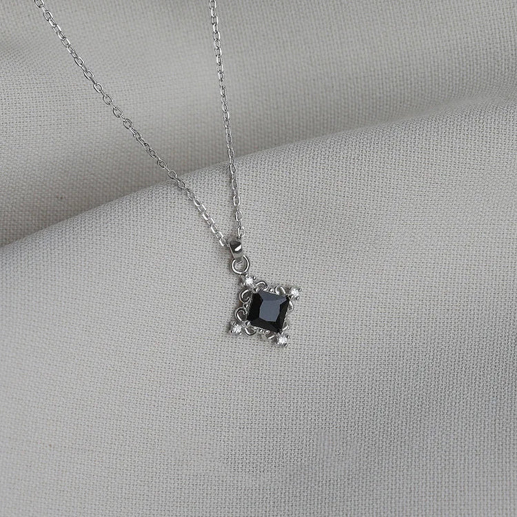 VOQ Silver Color Black Square Necklace Women's Fashion Temperament Birthday Student Friendship Gift Jewelry Necklace for Women PlatiNum