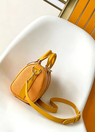 Borsa a Tracolla da Donna in Pelle Sintetica Liscia, Essenziale per l'Uso Quotidiano, con Superficie Esterna Morbida, Completamente Regolabile, Tracolla Regolabile, Manico per Trasporto a Mano, Ideale per Uso Casual e Quotidi