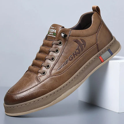 Scarpe casual da uomo alla moda Scarpe semplici da uomo retrò in vera pelle Scarpe da lavoro formali eleganti per pendolari Mocassini con consegna gratuita
