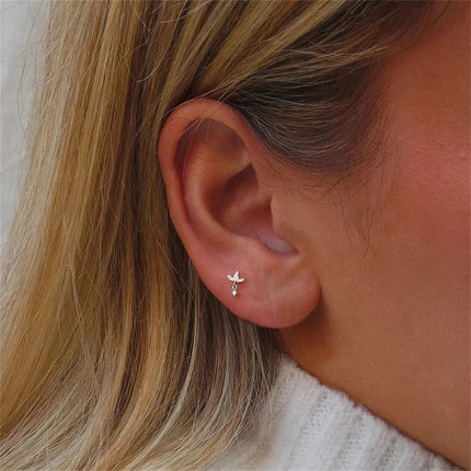 AIDE Heart Round Ball Flat Helix Piercing Earring 925 Sterling Silver Ear Studs Geometric Zircon Exquisite Trinket Studs Aretes PlatiNum