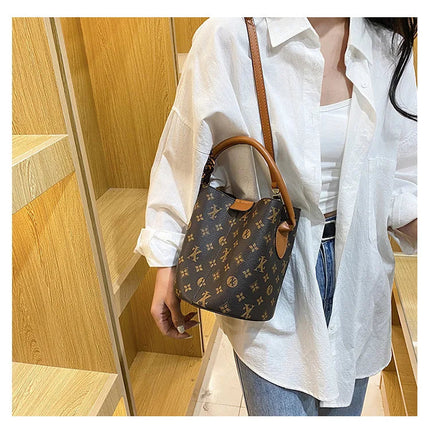 Advanced fashion bag for women 2025 new casual women's bag, large capacity bucket bag, shoulder bag, diagonal cross bag PlatiNum