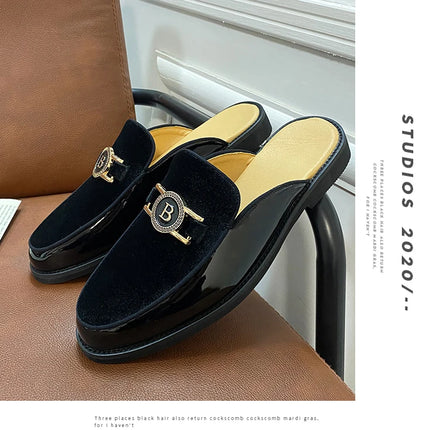 Scarpe casual in pelle da uomo Ciabatte nere di lusso Appartamenti di moda Pantofole da esterno traspiranti estive Mocassini slip on maschili firmati