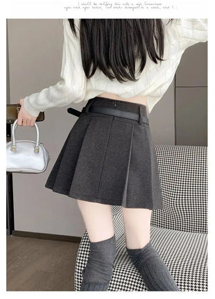 Autumn and Winter 2025 New High-waisted A-line Skirt College Style Sweet Versatile Woolen Pleated Skirt PlatiNum