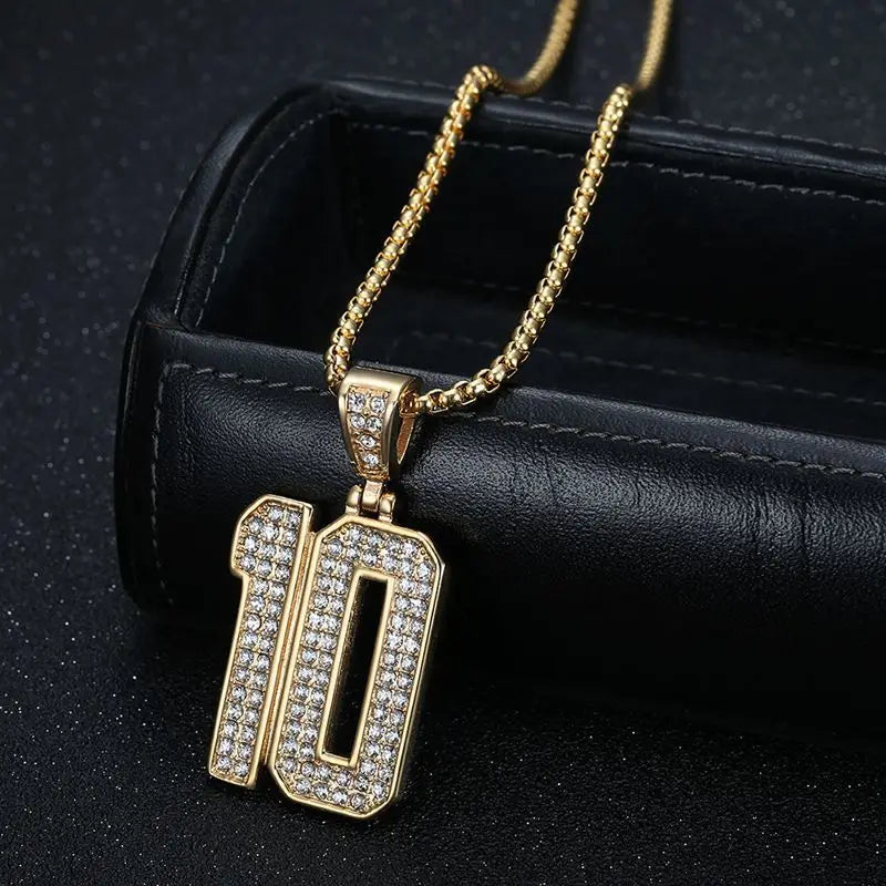 Hip Hop Iced Out Bling Football 10 ciondolo Statement collana sportiva in acciaio inossidabile Color oro maschile per gioielli da donna e uomo