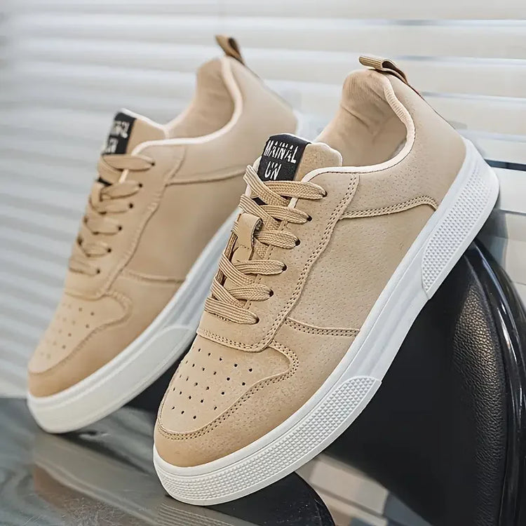 1 Pair Sports Casual Skateboarding Shoes Comfortable and Fashionable, With a Snug Upper That Fits the Foot and a Slip-Resistant,
