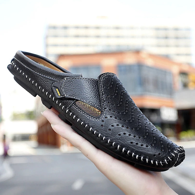 Nuove pantofole da uomo in vera pelle estate traspirante Casual muli mezze scarpe leggere per uomo mocassini da guida antiscivolo all'aperto uomo