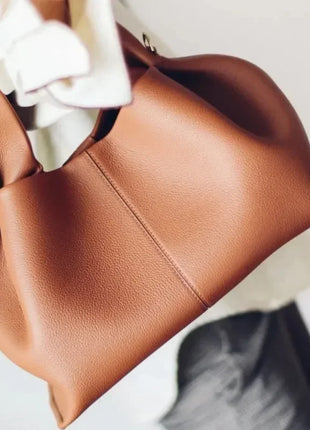 Borsa a Tracolla da Donna di Alta Gamma Autunno/Inverno 2025 – Design con Motivo Lychee e Tracolla a Nuvola