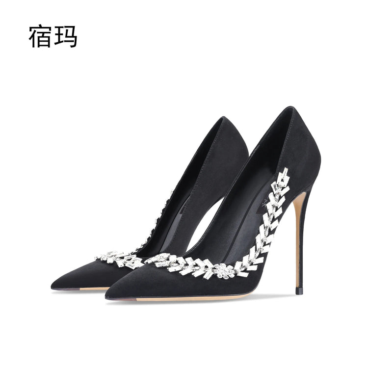 Scarpe da donna di lusso 2024 nuove pompe da donna in cristallo nero scamosciato scarpe a punta con strass tacchi alti moda Stiletto luxury Party Wo platinumshop