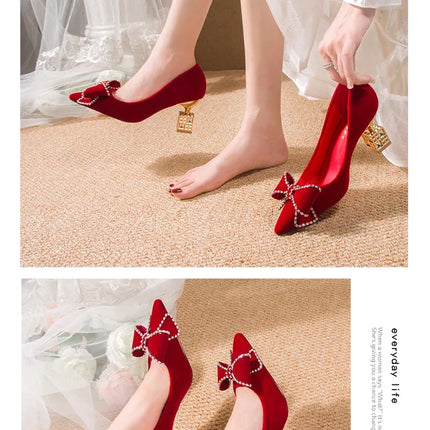 Moda di lusso Rivetto Fibbia Cintura Appartamenti Mocassino slip-on da donna Scarpe a punta Scarpe da balletto Mocassini da donna da ufficio 2025