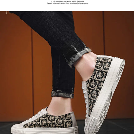 New Shoes for Men Genuine Leather Patchwork Casual Shoes Trend Flat Skateboard Shoes Youth Cool Lace-up Sneakers