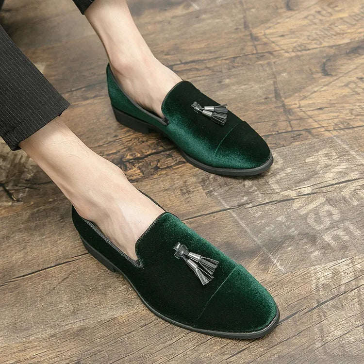 Mocassini verdi in pelle scamosciata di marca di lusso da uomo slip-on nappa scarpe da sposa in morbida pelle appartamenti scarpe da uomo scarpe casual scarpe in pelle nabuk