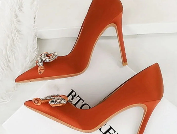 BIGTREE Street Style Lusso Fiocco con strass con punta a punta Tacco sottile Bicchiere da vino in seta Tacchi alti Décolleté da donna